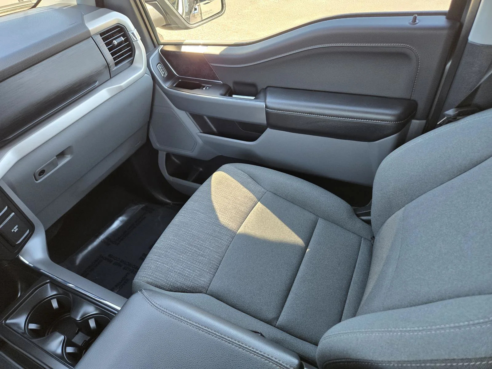 Used 2023 Gray Metallic Ford XLT image 20