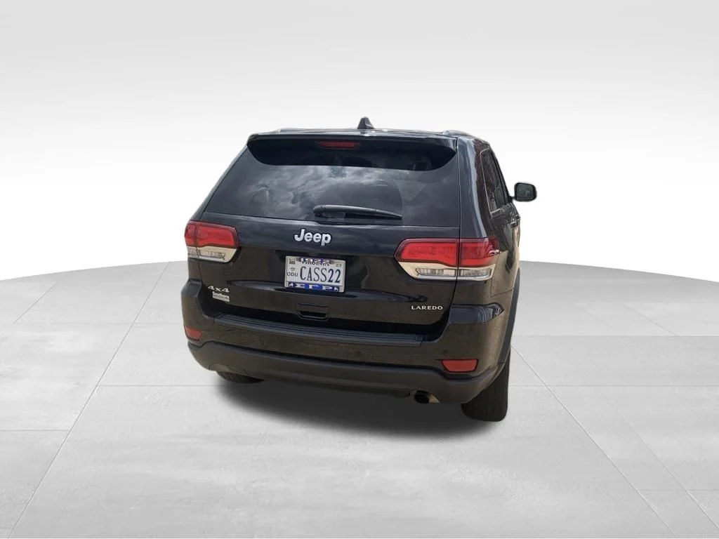 Used 2022 Black Jeep Laredo E image 14