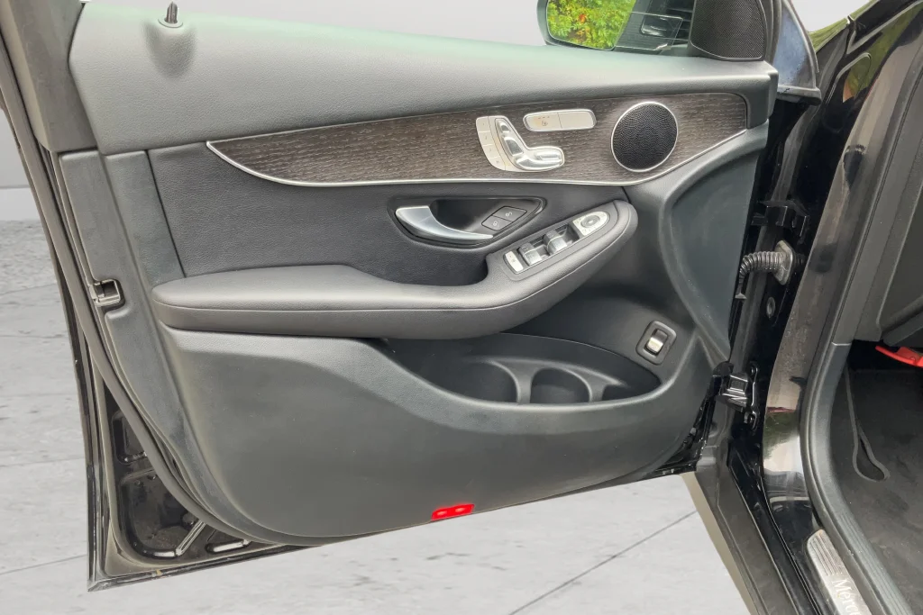 2020 Mercedes-Benz GLC GLC300 - Photo 10