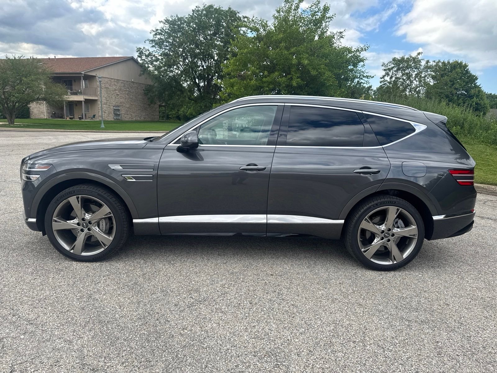 Certified Used 2023 Gray Genesis 2.5T image 2