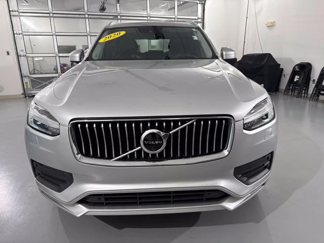 Used 2020 Silver Volvo T6 Momentum image 2