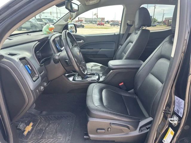 Used 2022 Black Chevrolet Z71 image 6