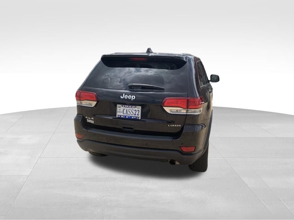 Used 2022 Black Jeep Laredo E image 14