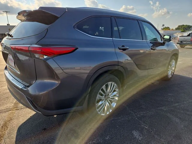 Used 2023 Gray Toyota Platinum image 8