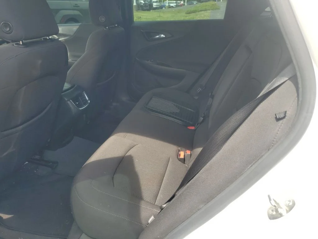 Used 2019 White Chevrolet LT image 13