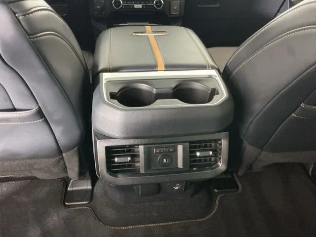 2024 Ford F-350 Super Duty Platinum - Photo 31