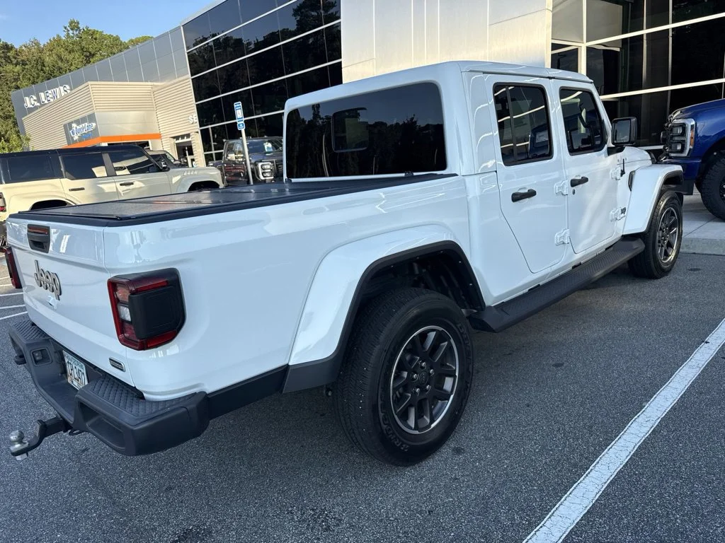 Used 2022 Bright White Clearcoat Jeep Overland image 4