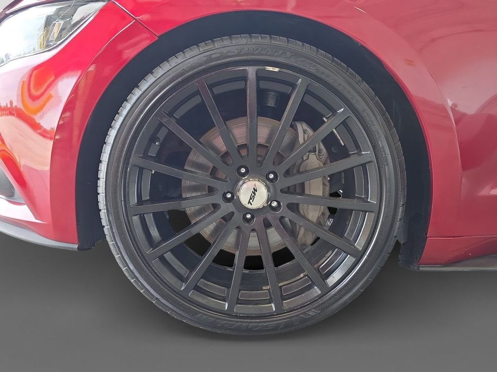 Used 2017 Red Ford GT Premium image 14
