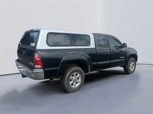 Used 2005 Toyota Tacoma PreRunner with VIN 5TETU62N65Z029216 for sale in Morristown, TN