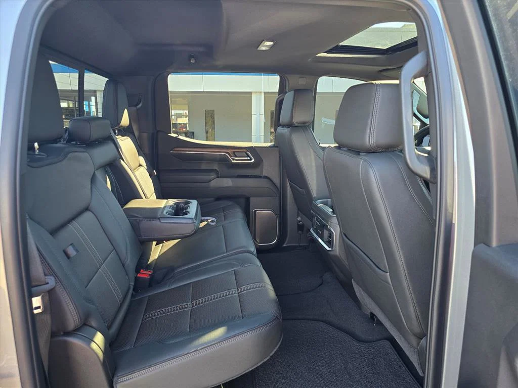 Used 2025 Sterling Gray Metallic Chevrolet High Country image 19