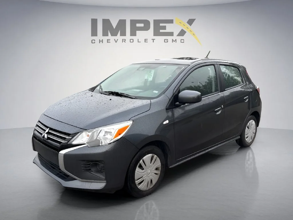 Used 2024 Silver Mitsubishi ES image 1