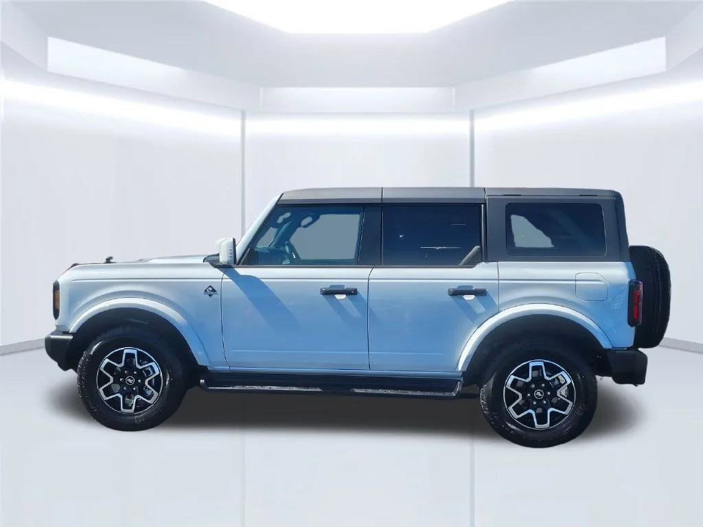 New 2026 White Ford Outer Banks image 18