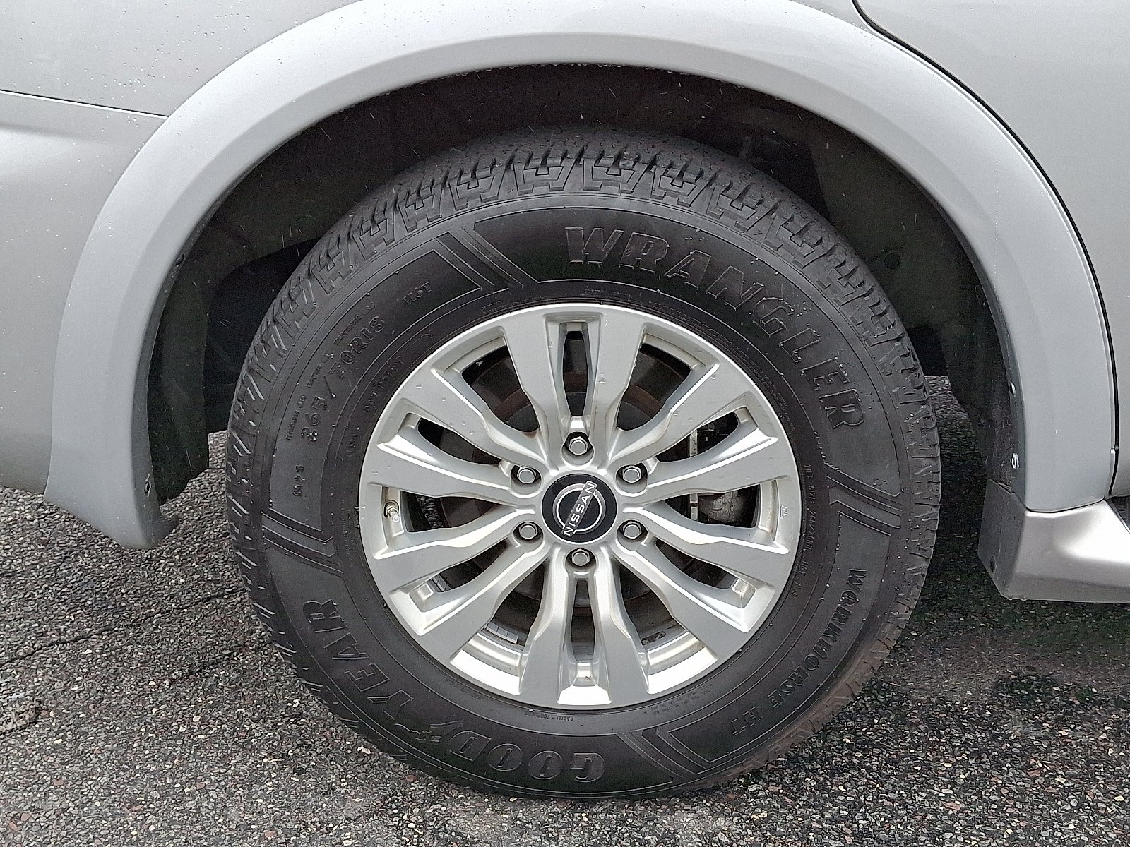 2022 Nissan Armada SV - Photo 8