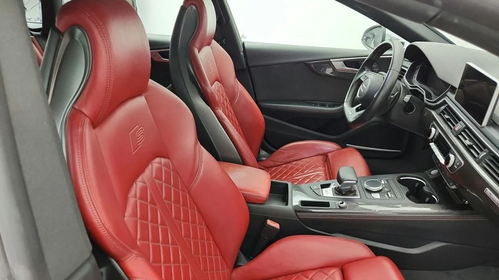 Used 2019 Glacier White Metallic Audi Premium Plus 3.0 TFSI quattro w/ B&O Sound & Magma Red Leather image 28