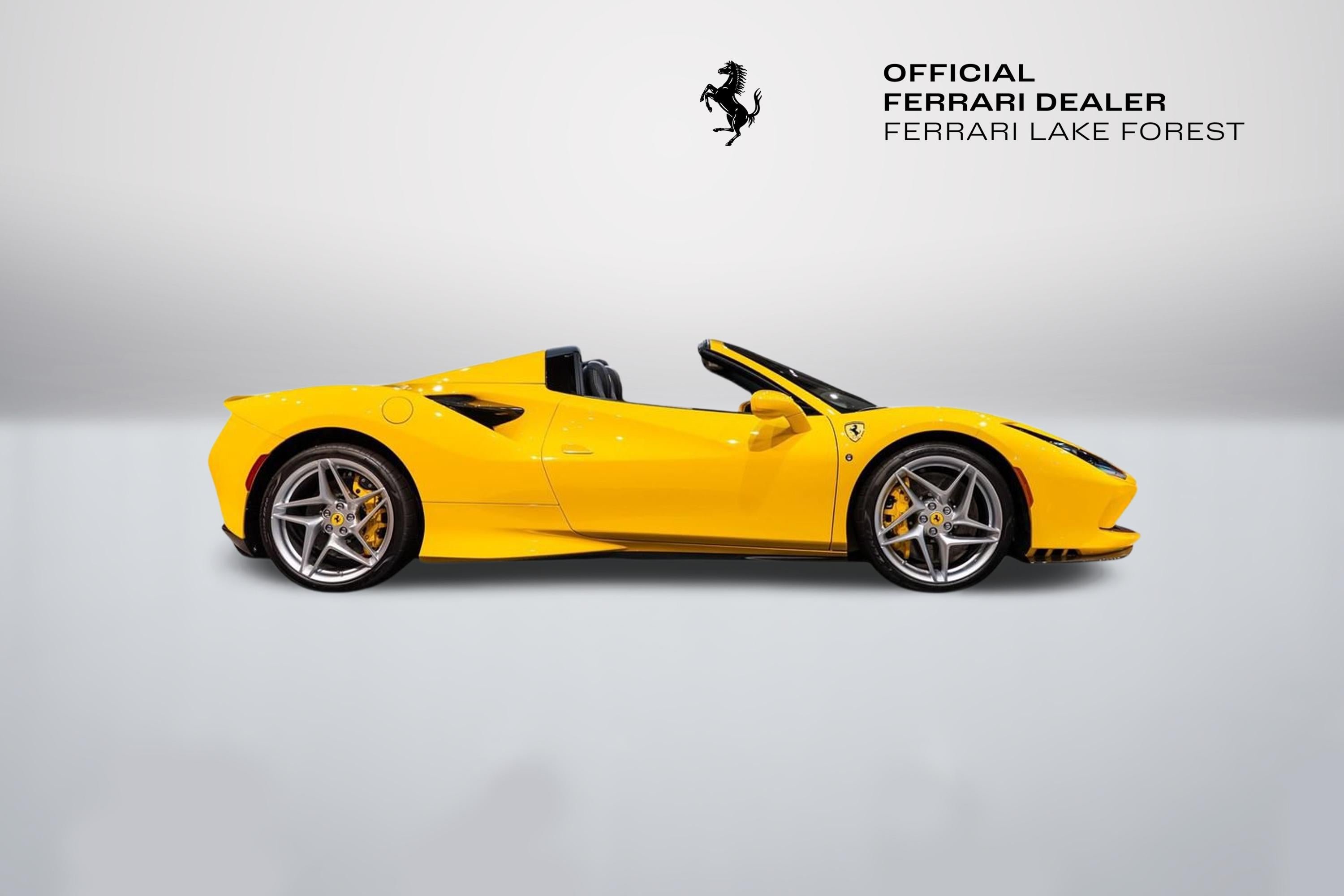 Used 2021 Giallo Modena Ferrari Base image 9