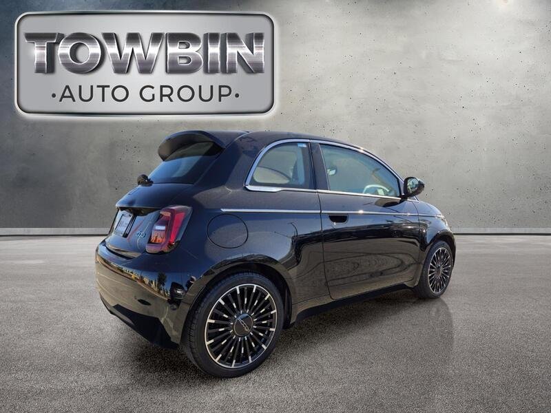 Used 2024 Tuxedo Black FIAT MUSIC FWD image 4