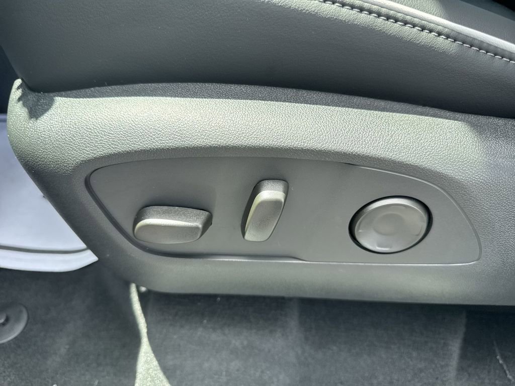 2026 Buick Enclave Preferred - Photo 18