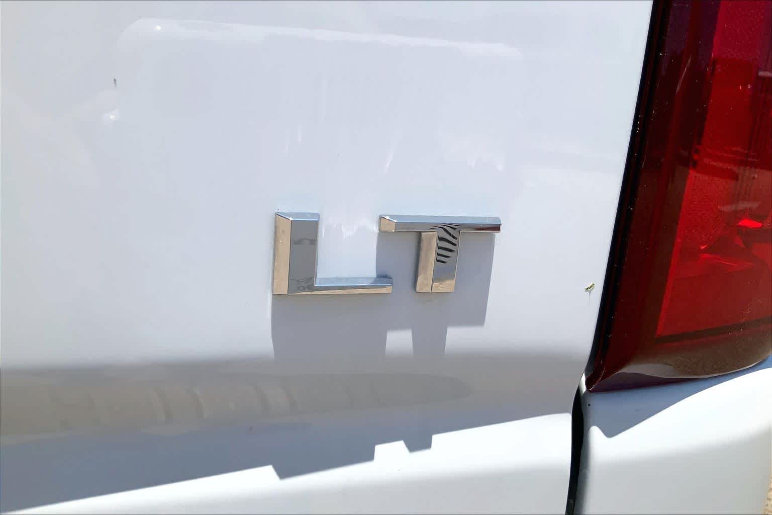 Used 2024 Summit White Chevrolet LT Trail Boss image 19