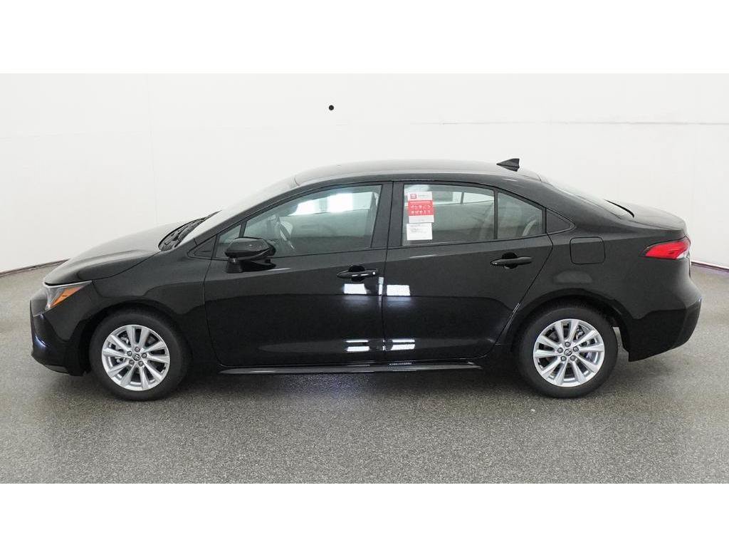 New 2026 Midnight Black Metallic Toyota LE image 3