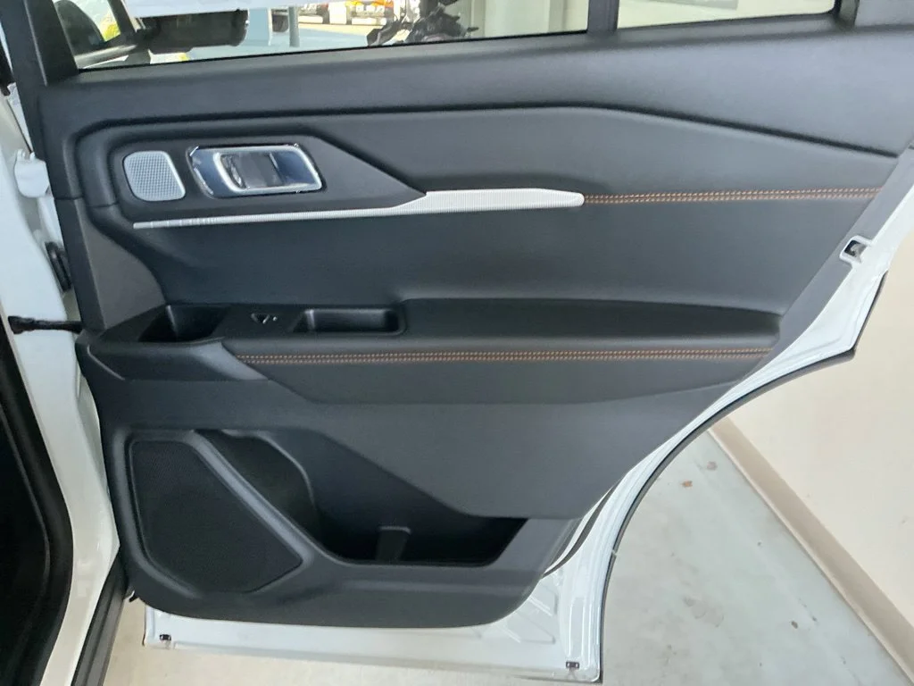 New 2026 White Metallic Ford Tremor image 21