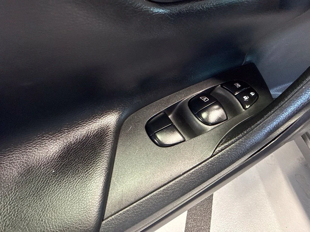 Used 2018 Gray Nissan 2.5 SV image 19
