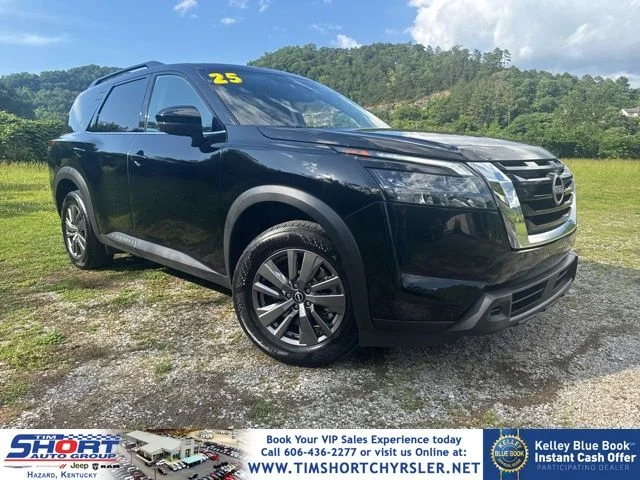 2025 Nissan Pathfinder's photo