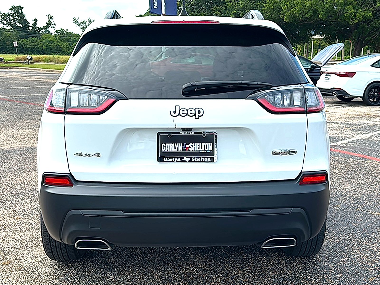 Used 2022 WHITE Jeep Latitude Lux 4x4 image 7