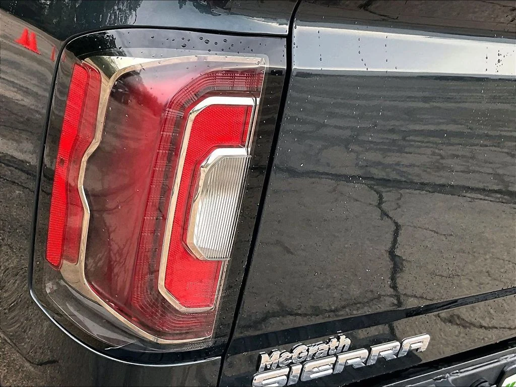Used 2018 Gray GMC SLT image 26