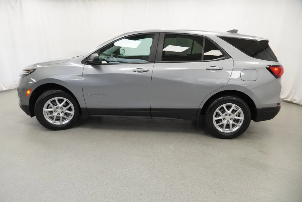 2024 Chevrolet Equinox LS - Photo 18