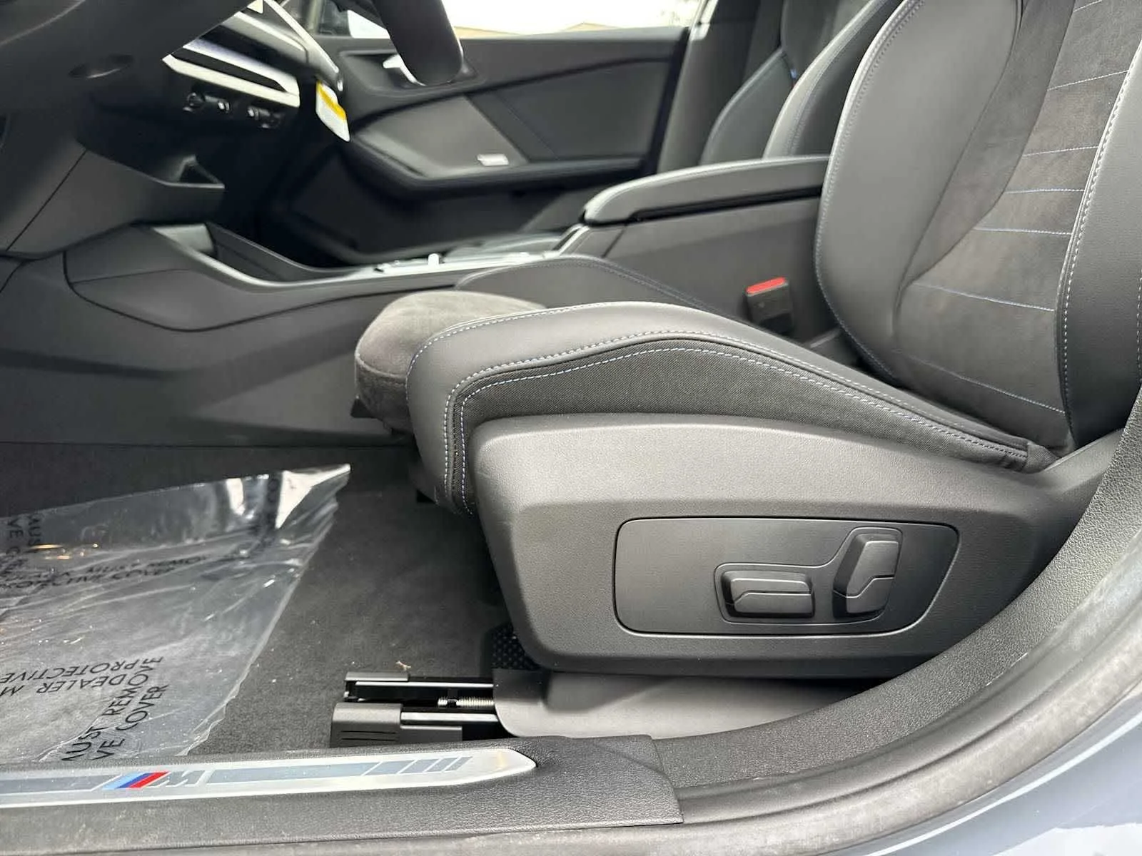 2026 BMW 2 Series M235 - Photo 18