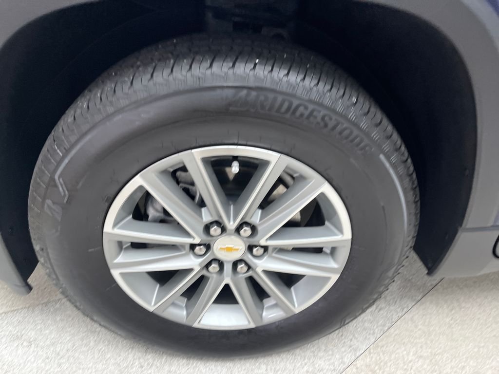 Used 2023 Blue Chevrolet LT image 9