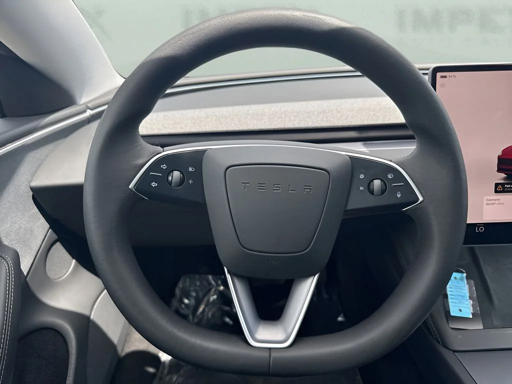 Used 2024  Tesla Long Range image 16