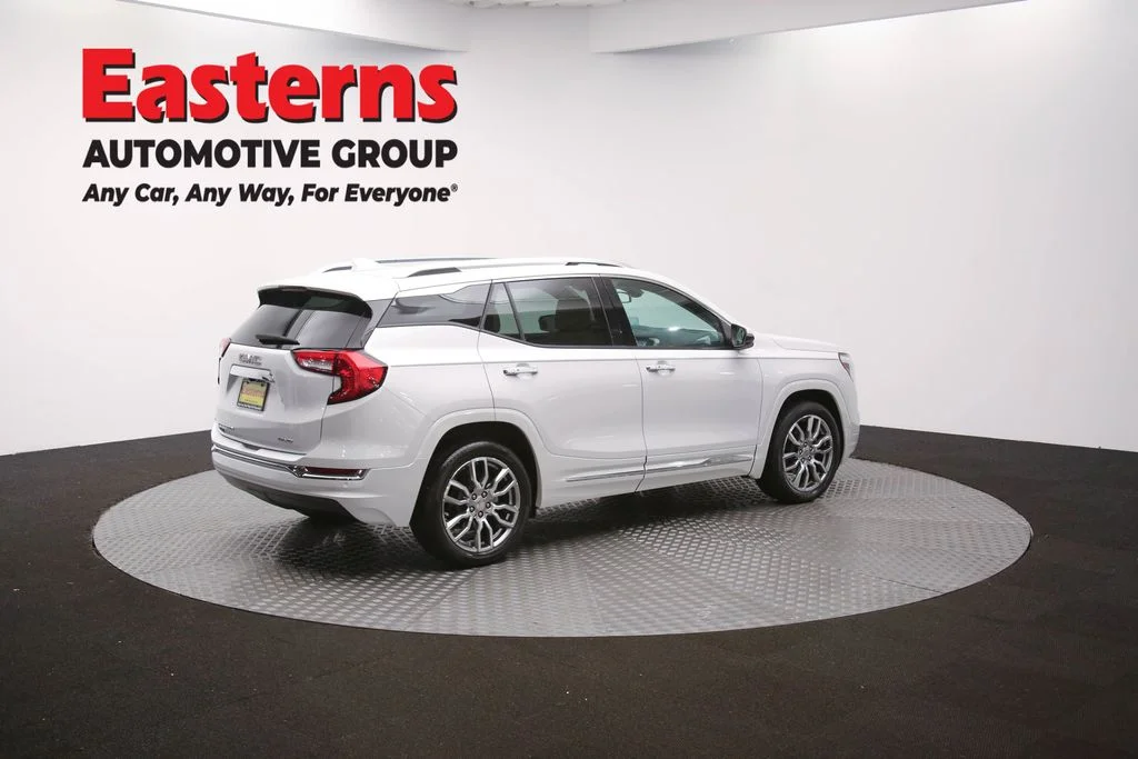 Used 2023 White GMC Denali image 42