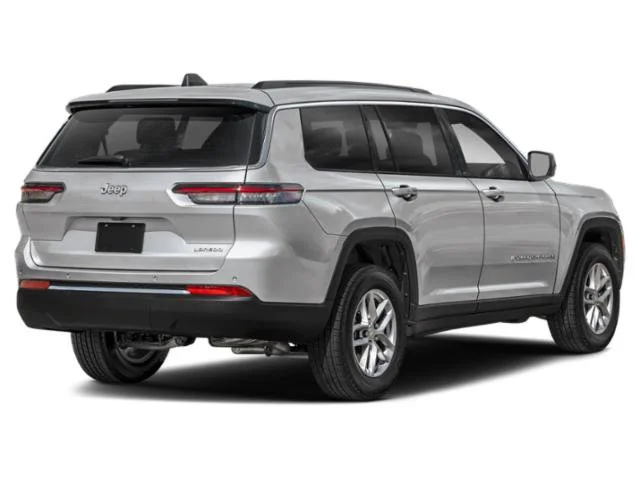 Used 2025 Silver Zynith Jeep Limited image 2