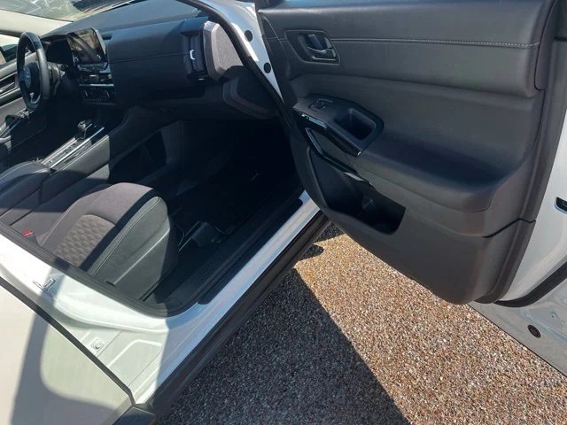 Used 2024 White Nissan SV image 20