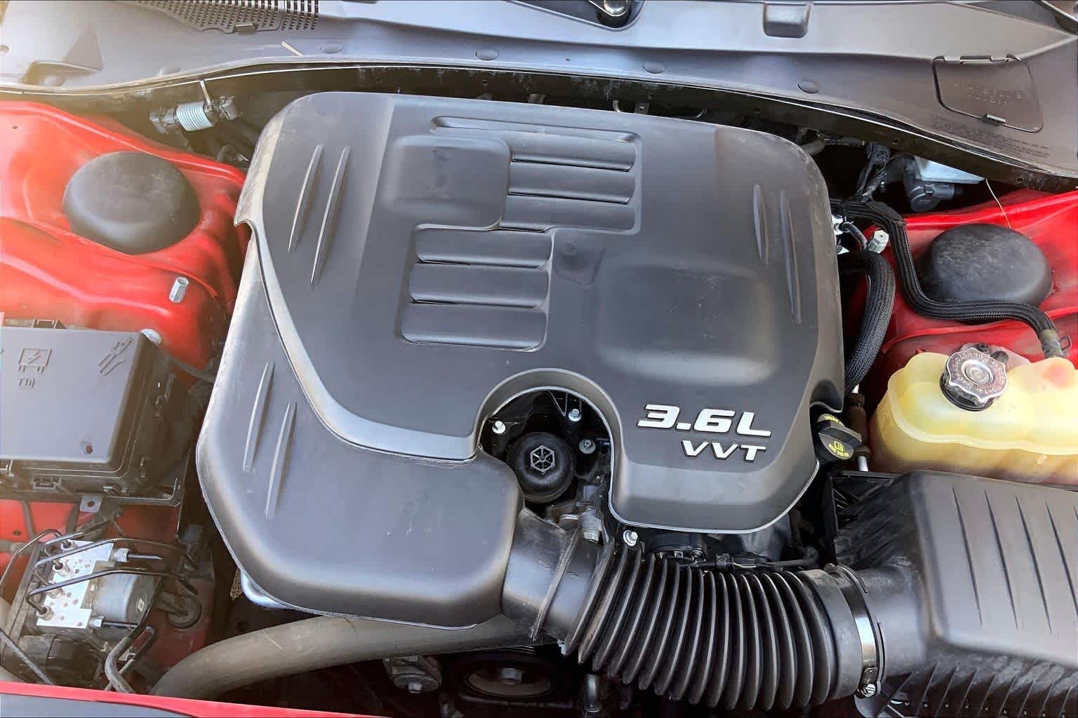 Used 2021 Torred Clearcoat Dodge SXT image 30