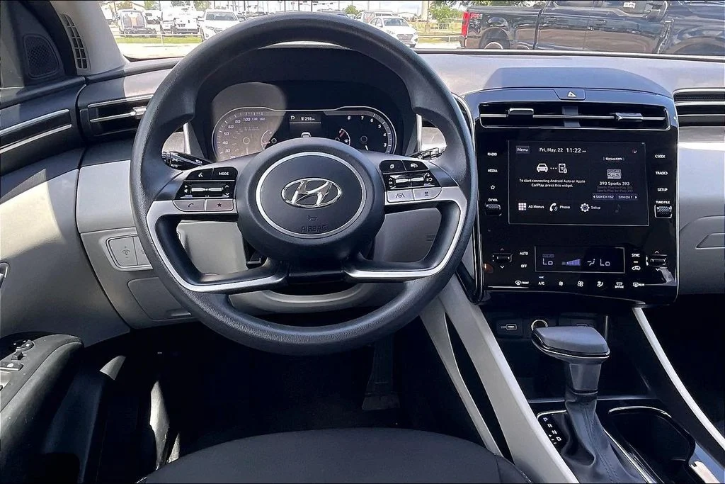 Used 2024 Black Hyundai SEL image 8
