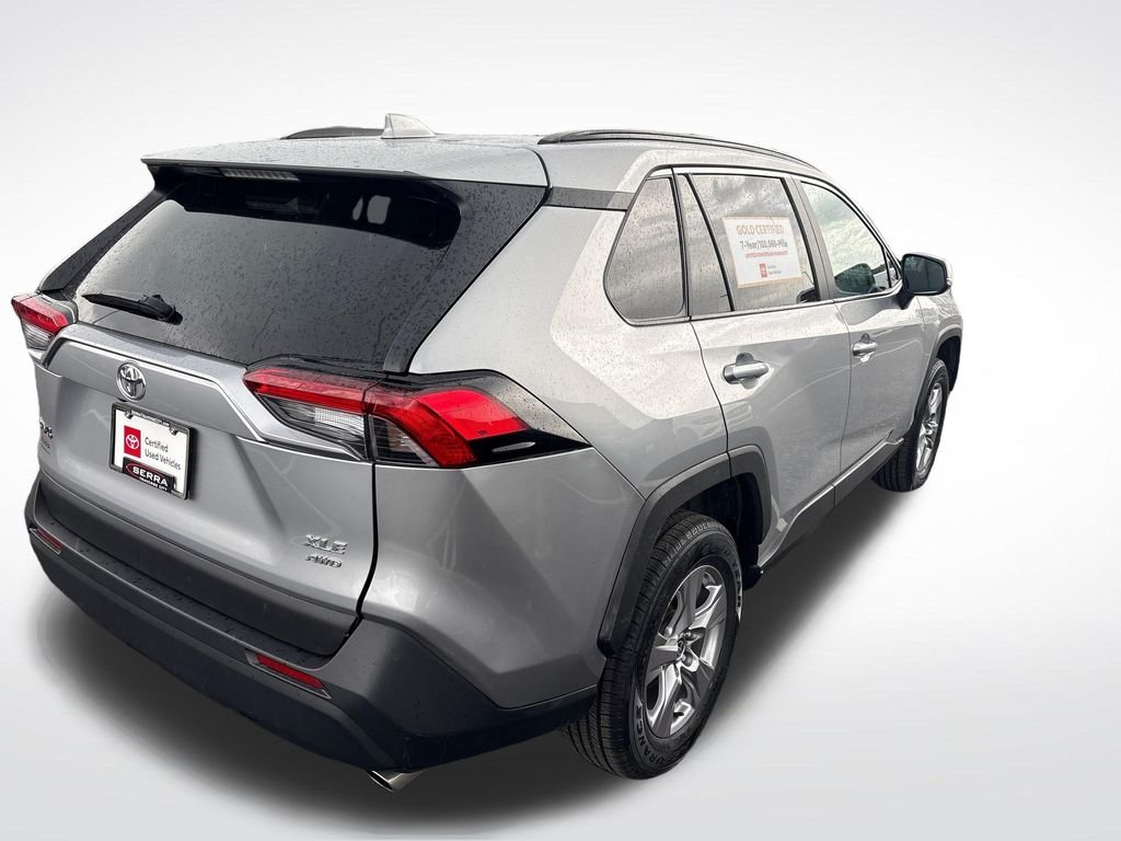 Used 2025 Silver Toyota XLE image 5