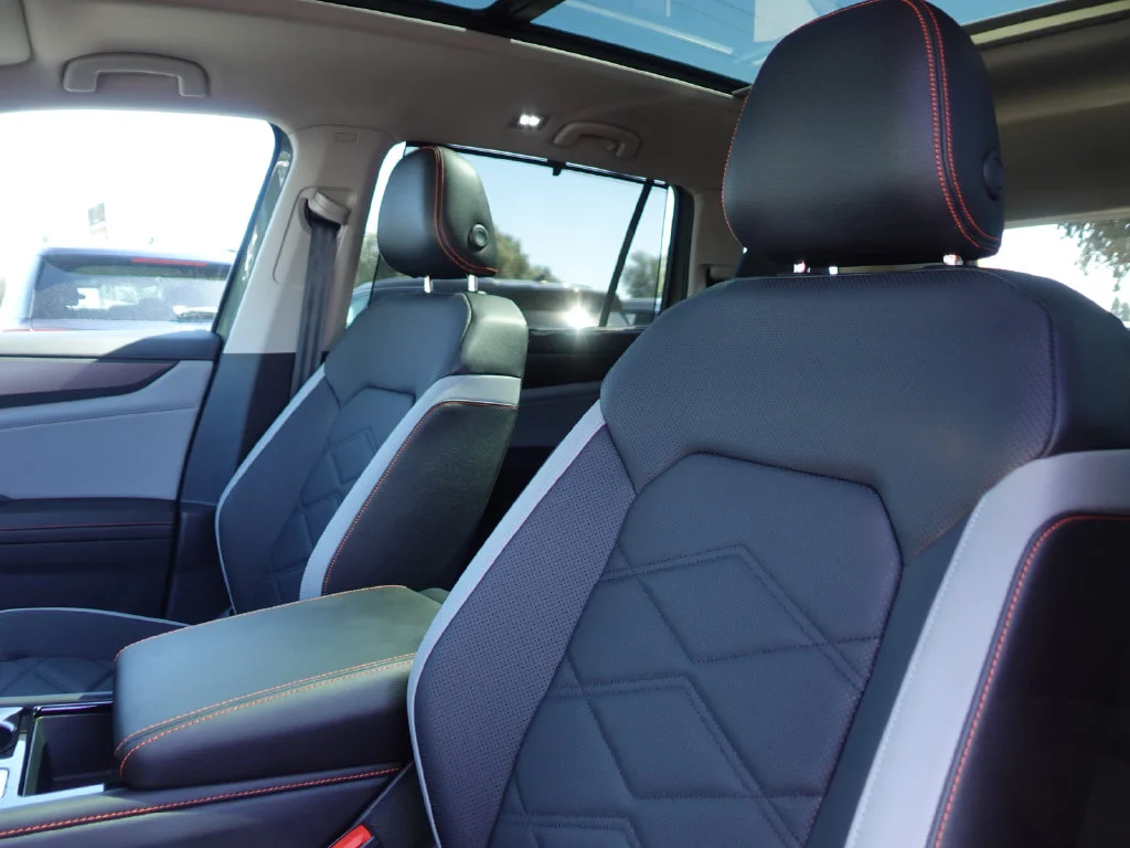 Used 2026 Green Pearl Volkswagen Peak Edition image 21