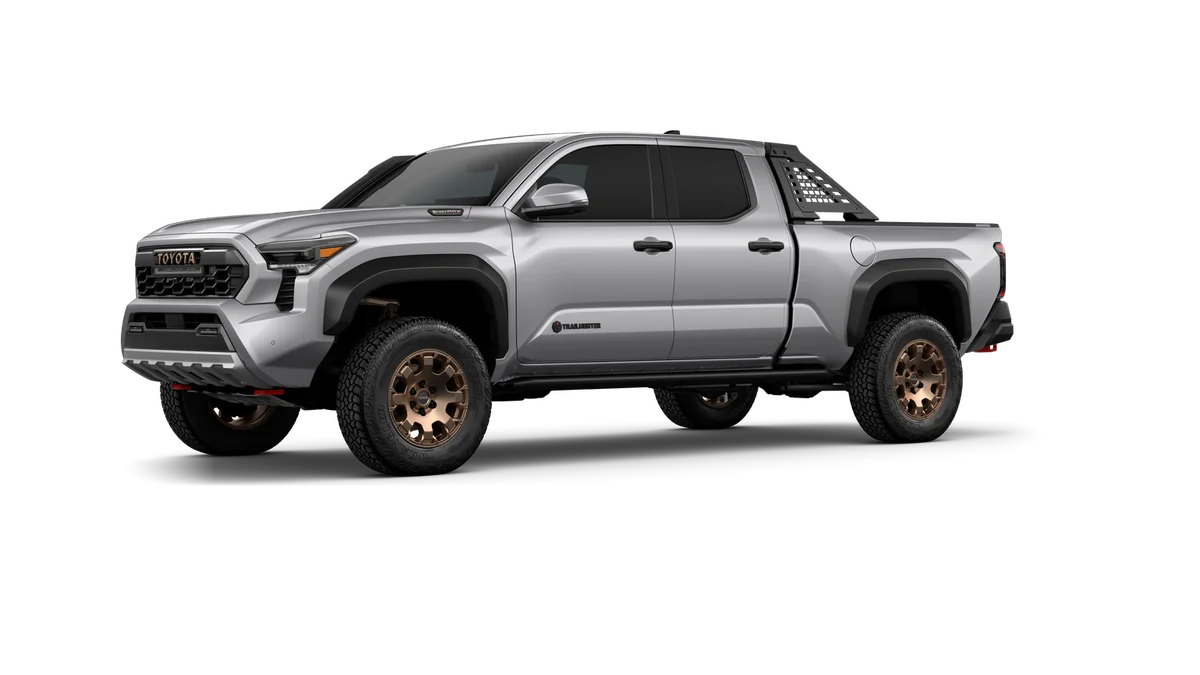 New 2026 Celestial Silver Metallic Toyota Trailhunter image 32