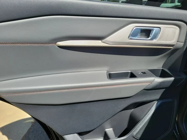 New 2026 Agate Black Metallic Ford Active image 9