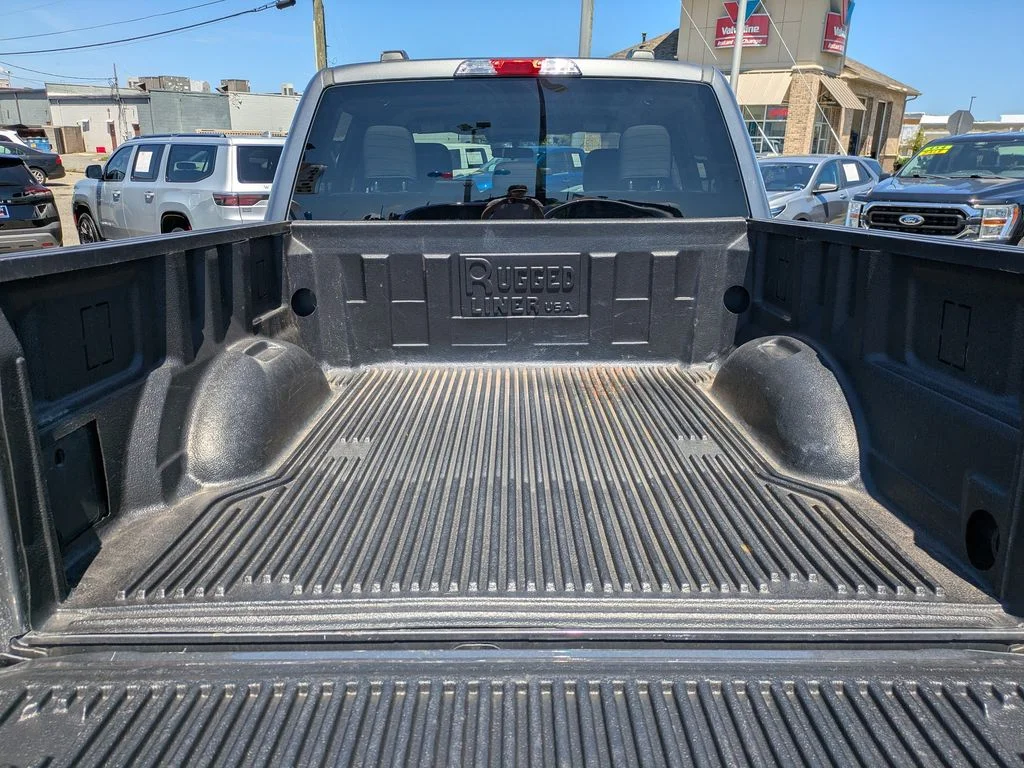 Used 2025 Carbonized Gray Metallic Ford XLT image 14