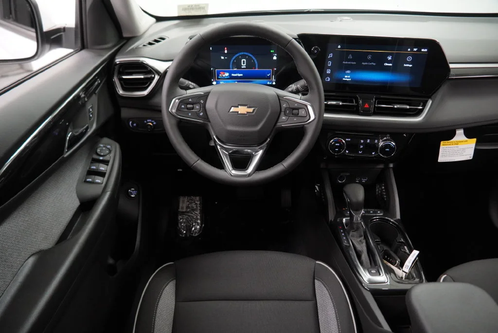 New 2026 Summit White Chevrolet LT image 20