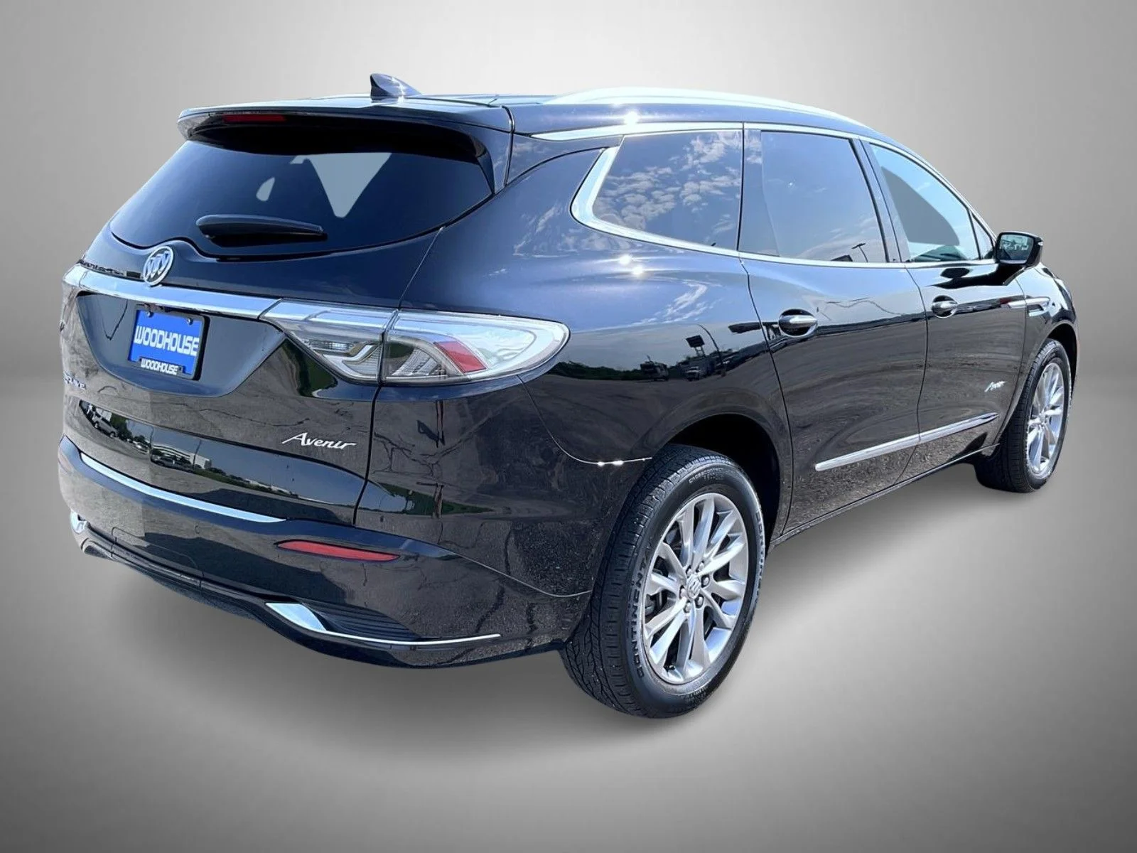 Used 2023 Black Buick Avenir image 5