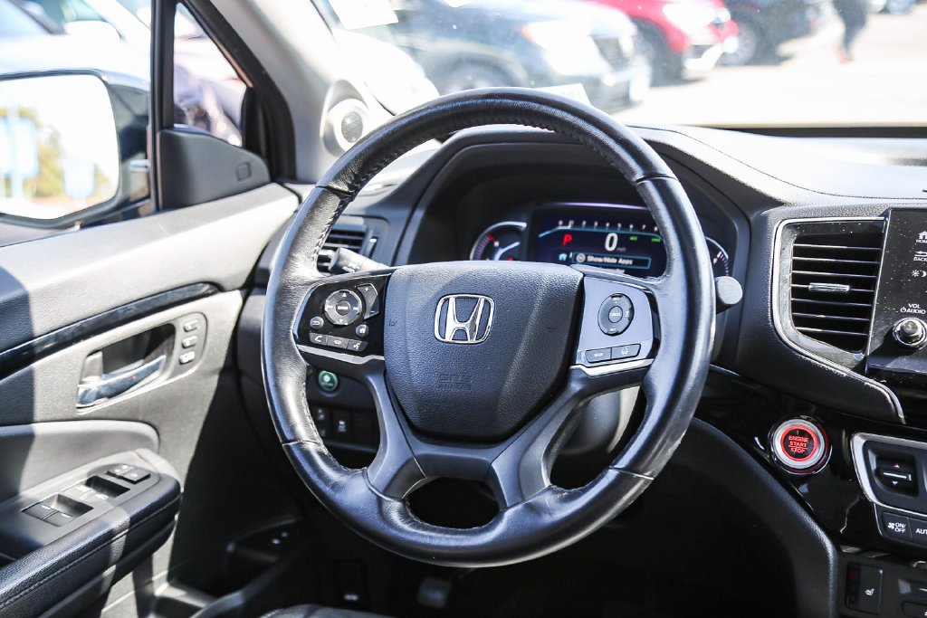 Used 2019 Modern Steel Metallic Honda Touring image 15