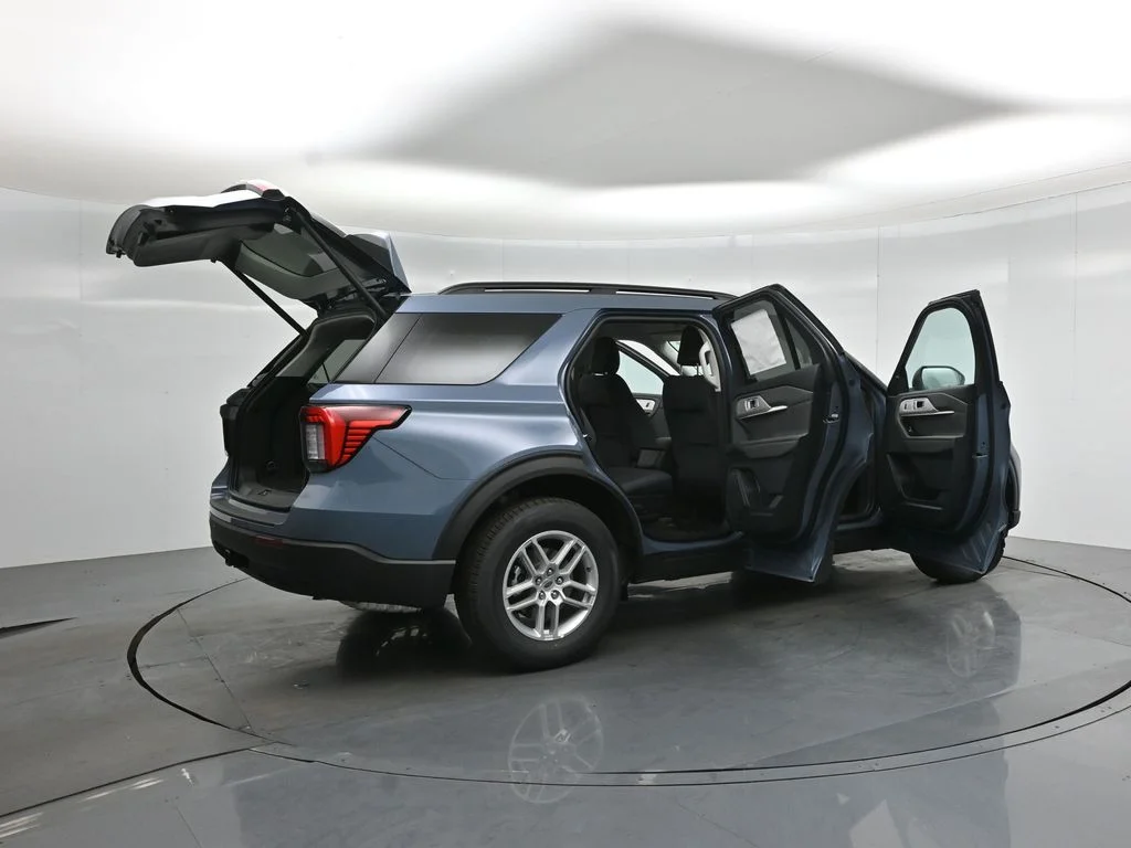 New 2026 Vapor Blue Metallic Ford Active image 5