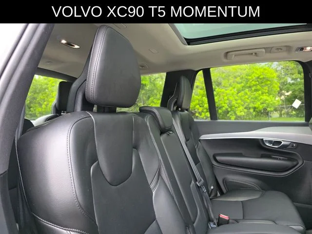 2022 Volvo XC90 Momentum - Photo 14
