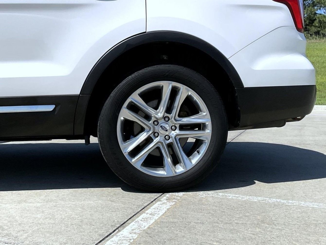 Used 2017 White Ford XLT image 25