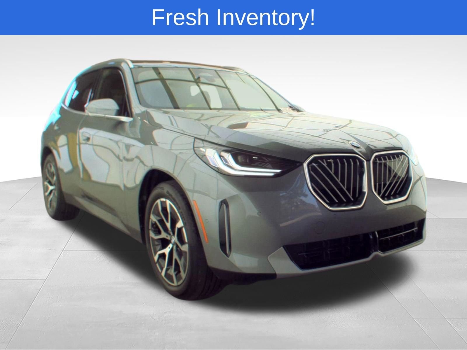 Certified Used 2025 Skyscraper Grey Metallic BMW 30 xDrive image 4