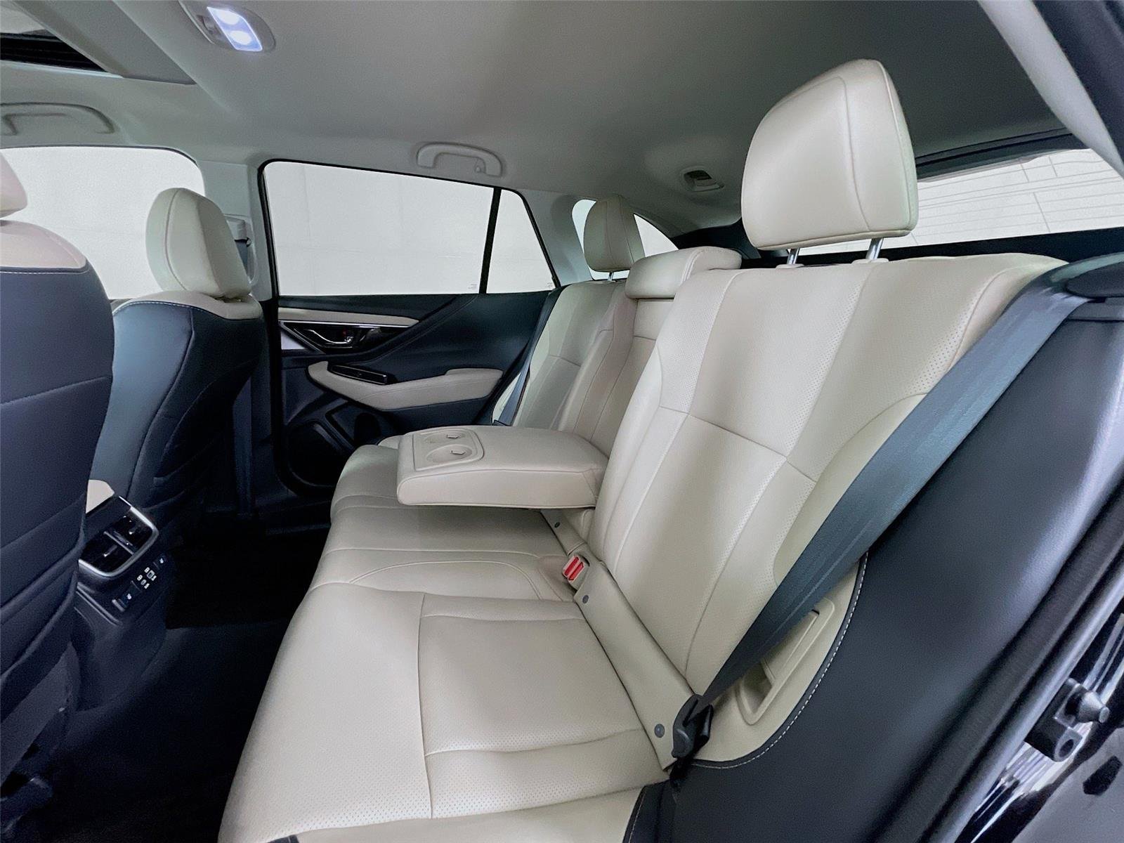 Used 2024 Crystal Black Silica Subaru Limited image 29